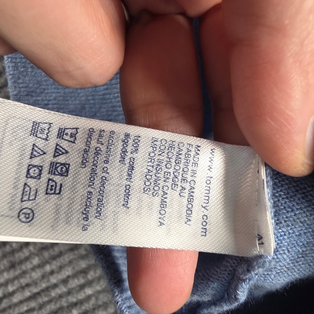 Tommy Hilfiger Mens V-Neck Sweater Light‎ Blue Premium Cotton Size M Flag Logo - Picture 7 of 8